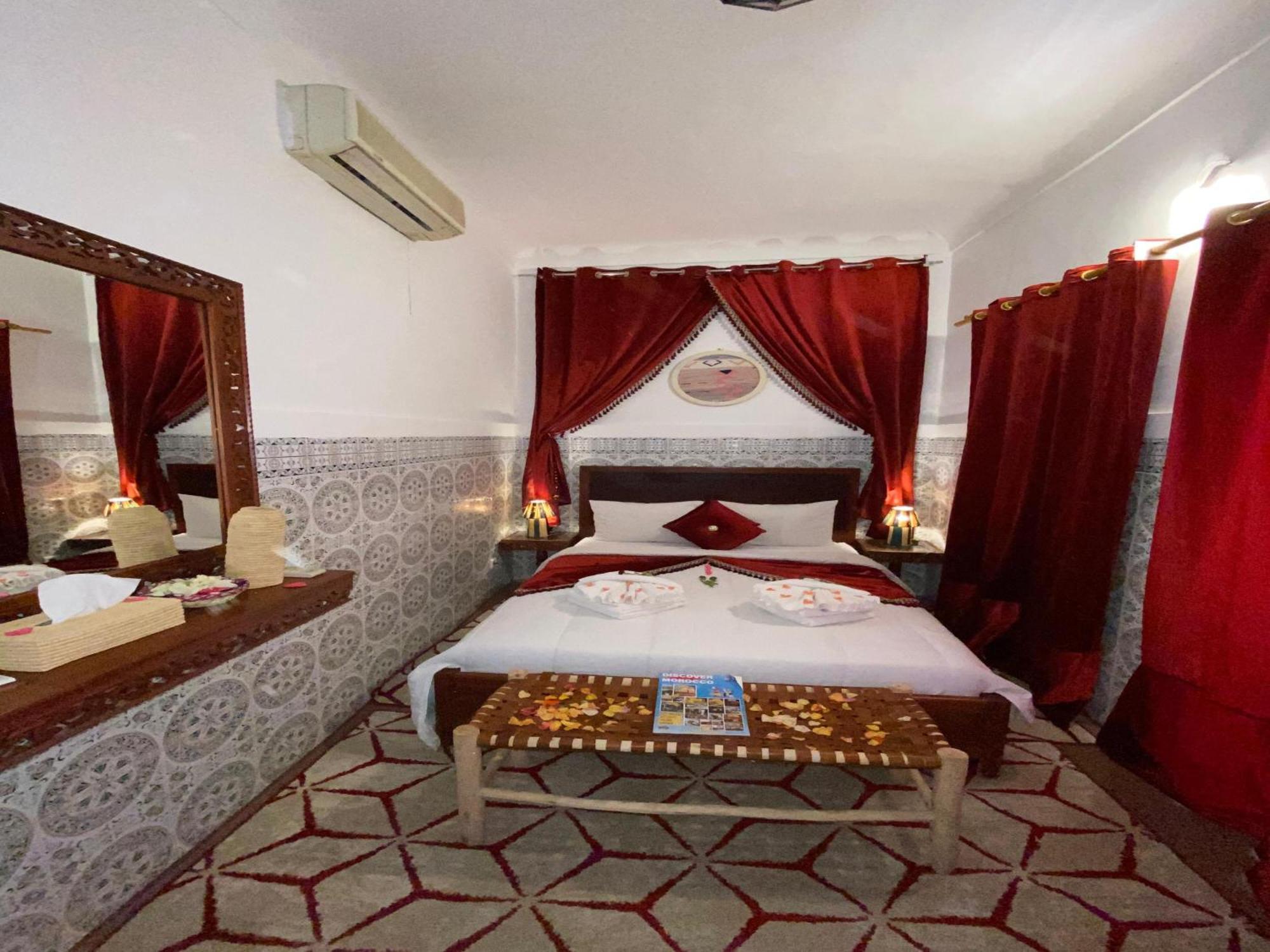 Riad Lazord De Marrakech Entier มาร์ราเกช ภายนอก รูปภาพ