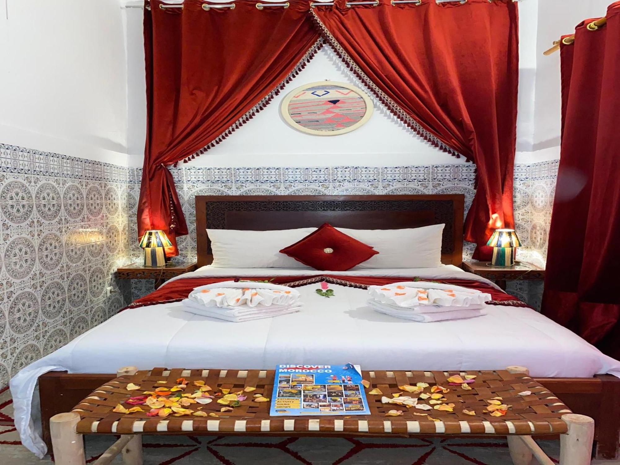 Riad Lazord De Marrakech Entier มาร์ราเกช ภายนอก รูปภาพ